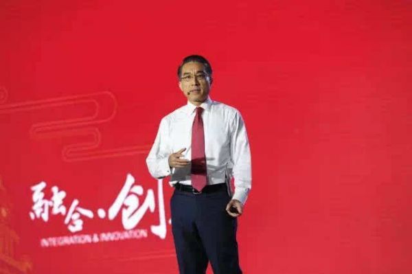 上海家化董事长谢文坚