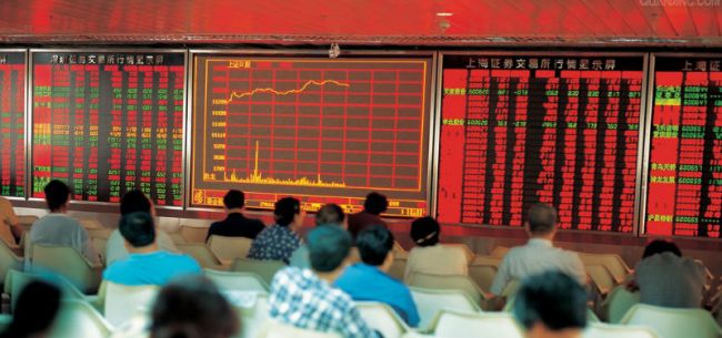 A股速跌重创公募 垫底基金受累抱团 军工 - 经济