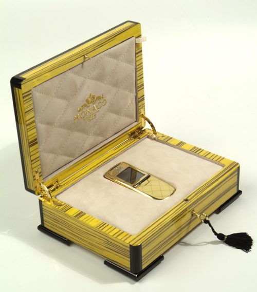 诺基亚8800 Monaco特别版 - 经济观察网 - 专业