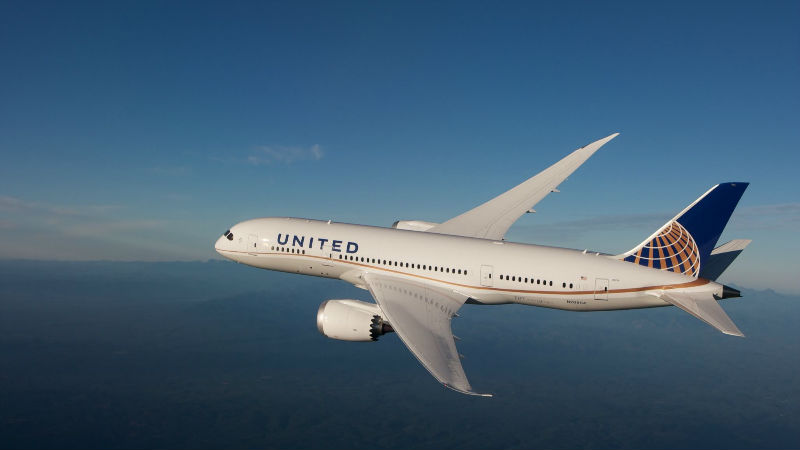 美國聯合航空(united airlines)從芝加哥飛往路易斯維爾的3411航班