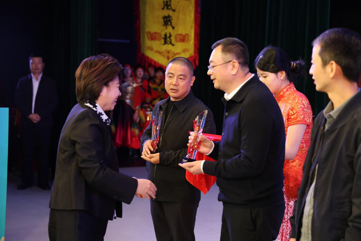 7142b8354ca8a352b2b805f997c71549.png 图片2.png